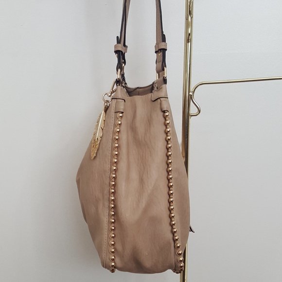 Jessica Simpson Light Blush Large Handbag Hobo Purse with Gold Studs and Strap - Picture 3 of 16